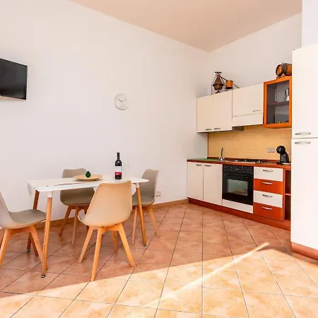 Camia Etna House Apartment Piedimonte Etneo Exterior photo