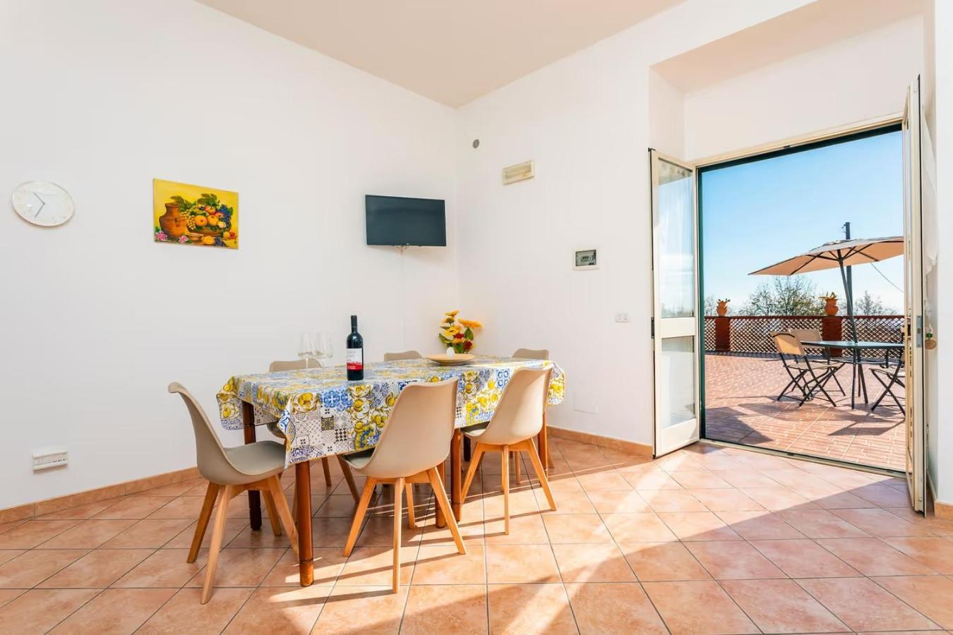 Camia Etna House *